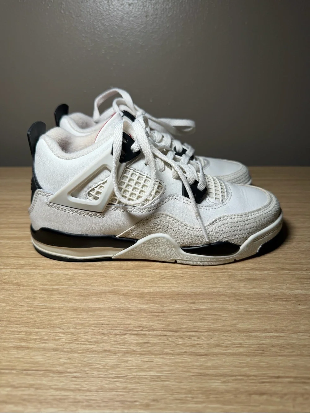 Air Jordan 4 Retro PS 